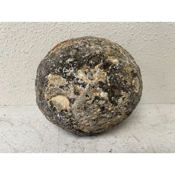 Agate Amethyst Geode Mineral Rock Half 5.5”X5” - Picture 3 of 5